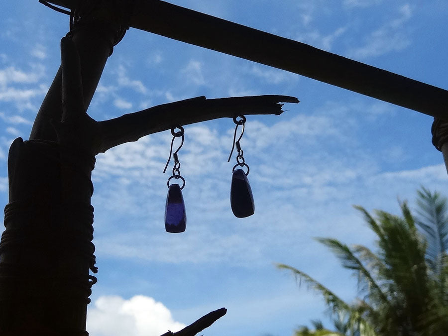 Set of earrings in driftwood and resin