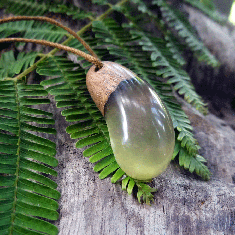 Driftwood with pearl resin