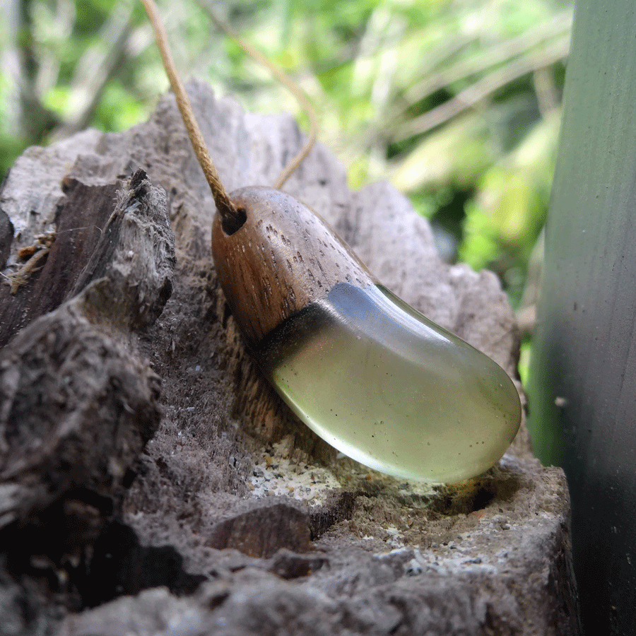 Driftwood with pearl resin