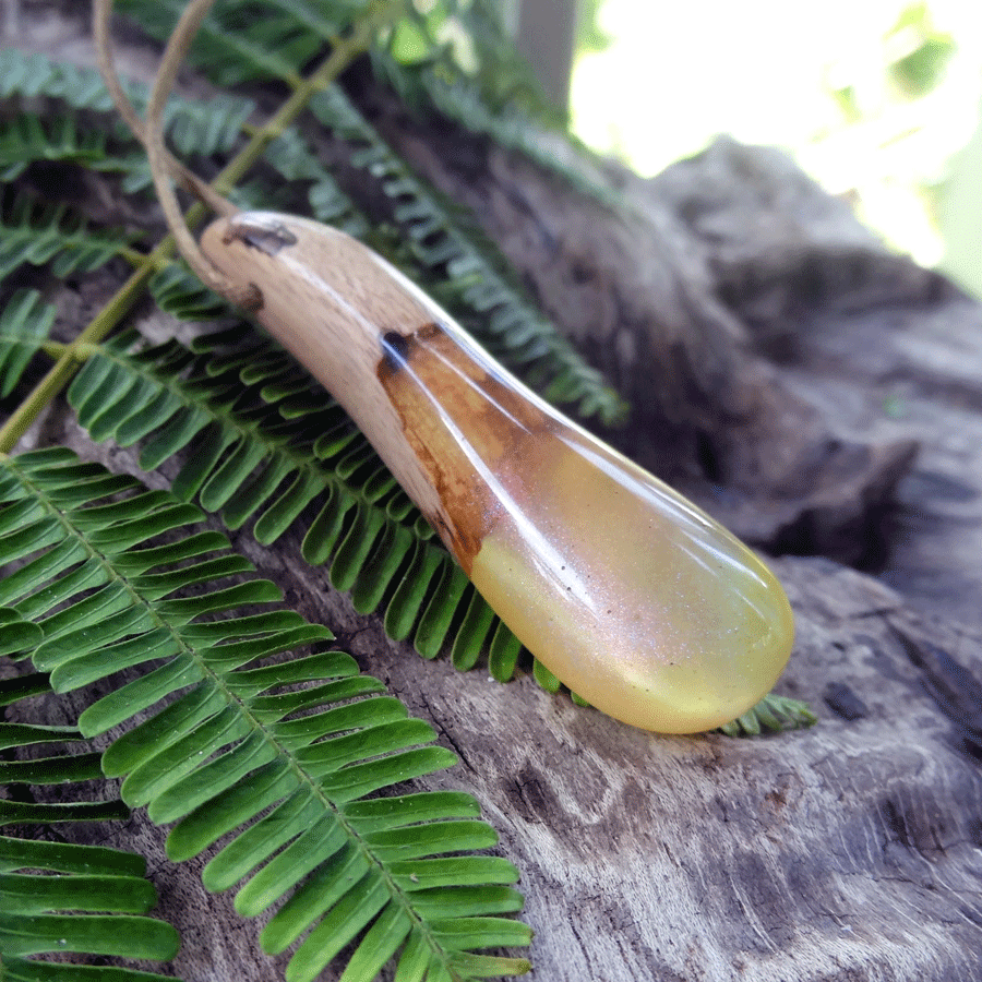 Driftwood with pearl resin