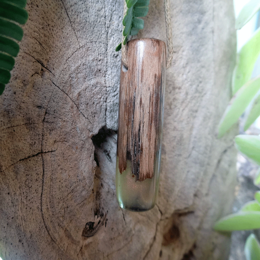 Driftwood with pearl resin