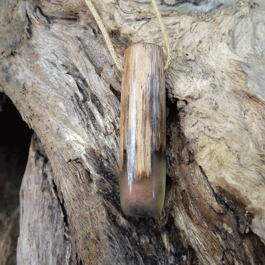 Driftwood with pearl resin