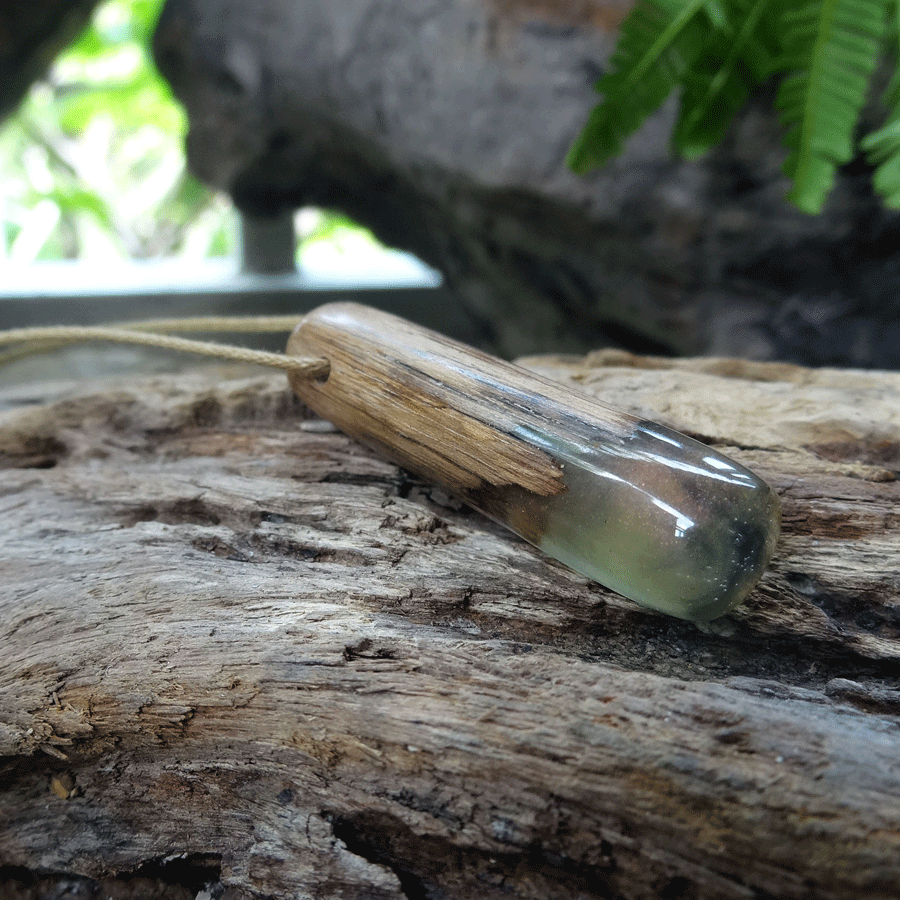 Driftwood with pearl resin