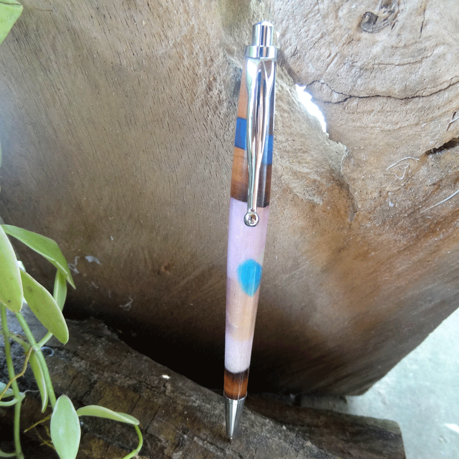 Driftwood and light pink resin pen