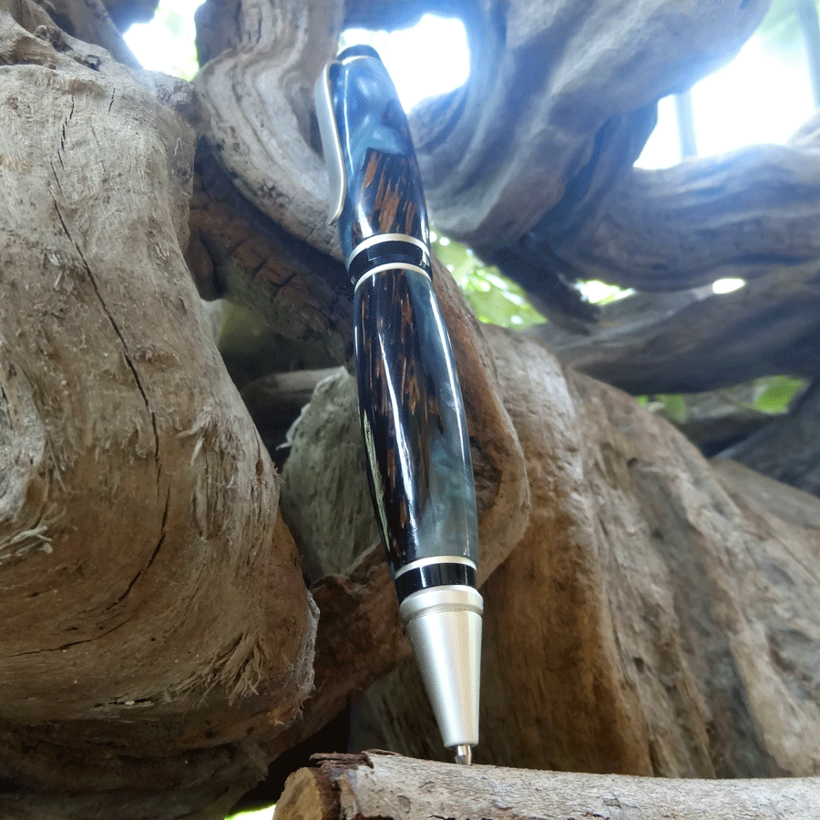 Driftwood and blueish grey resin pen