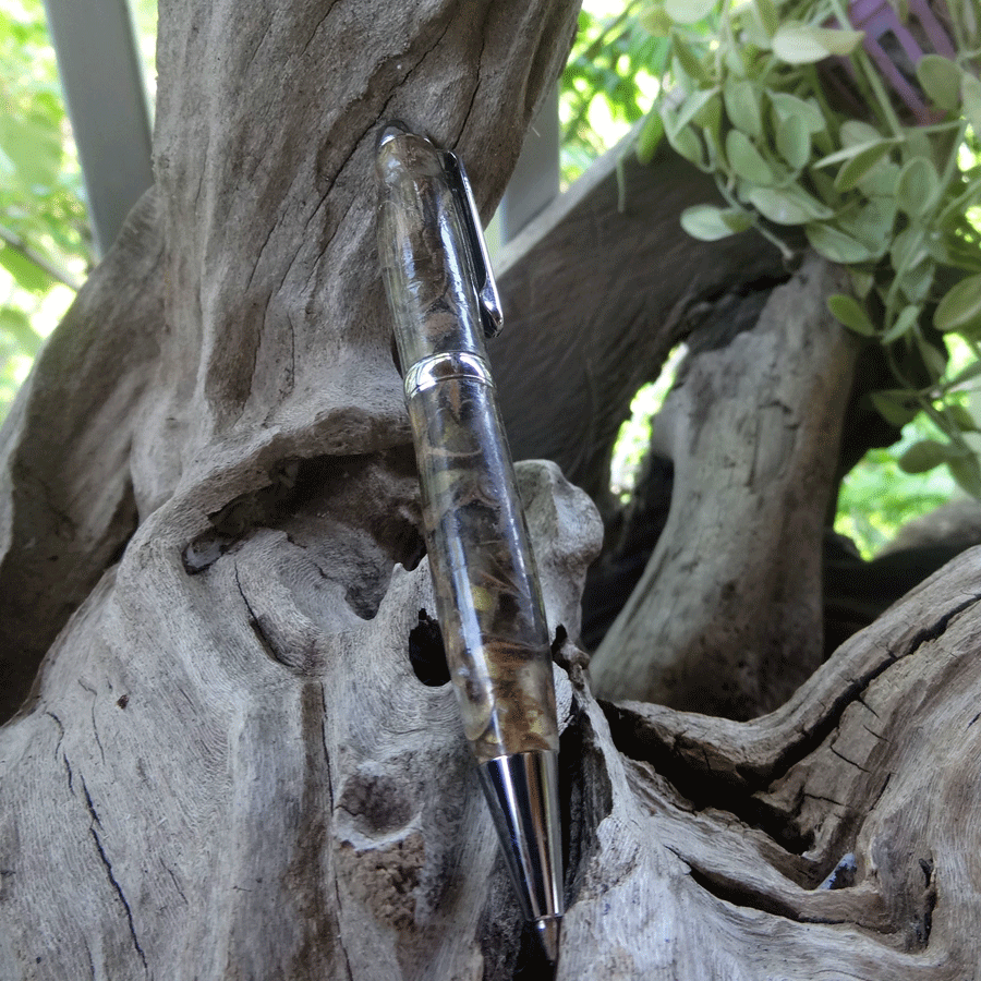 Driftwood and grey resin pen