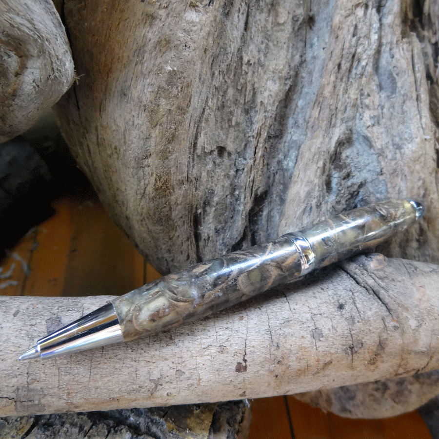 Driftwood and grey resin pen