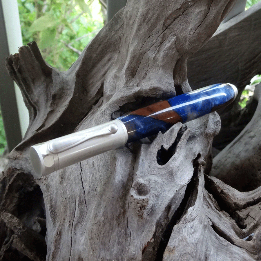 Driftwood and blue and white resin fountain pen