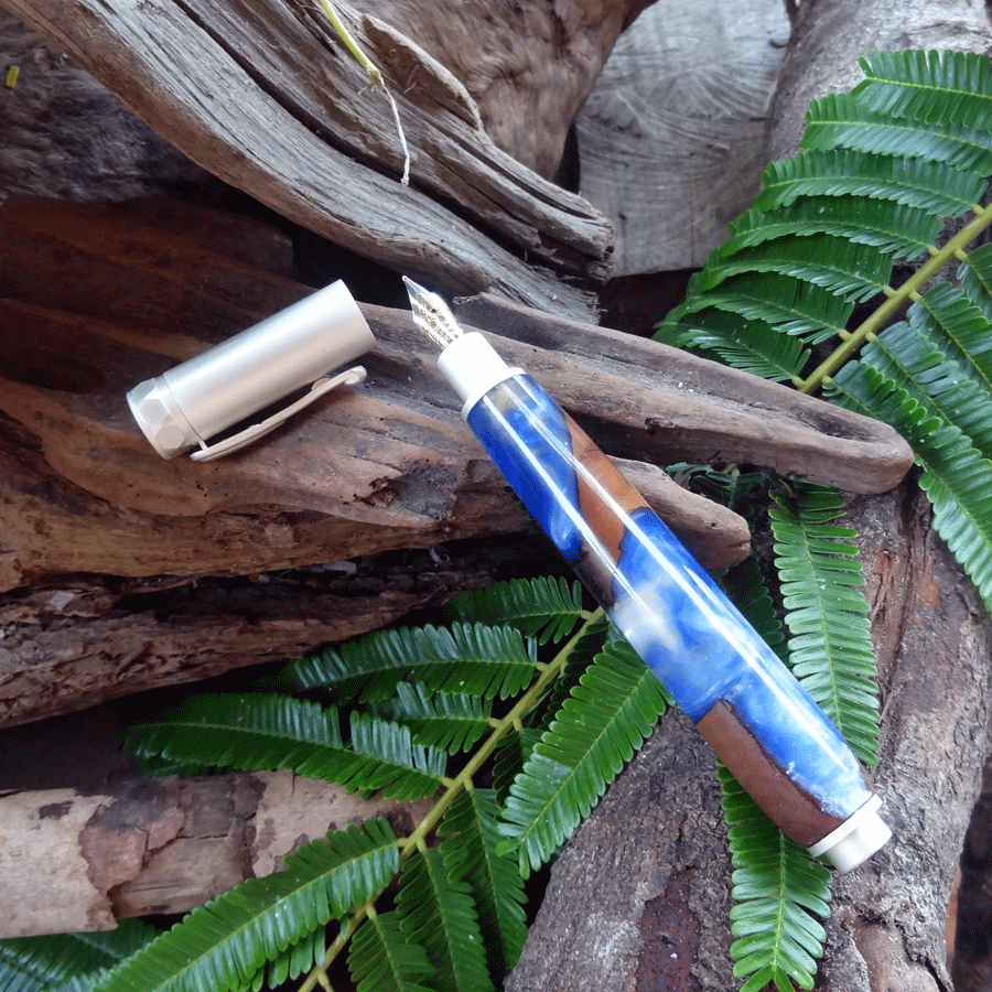 Driftwood and blue and white resin fountain pen