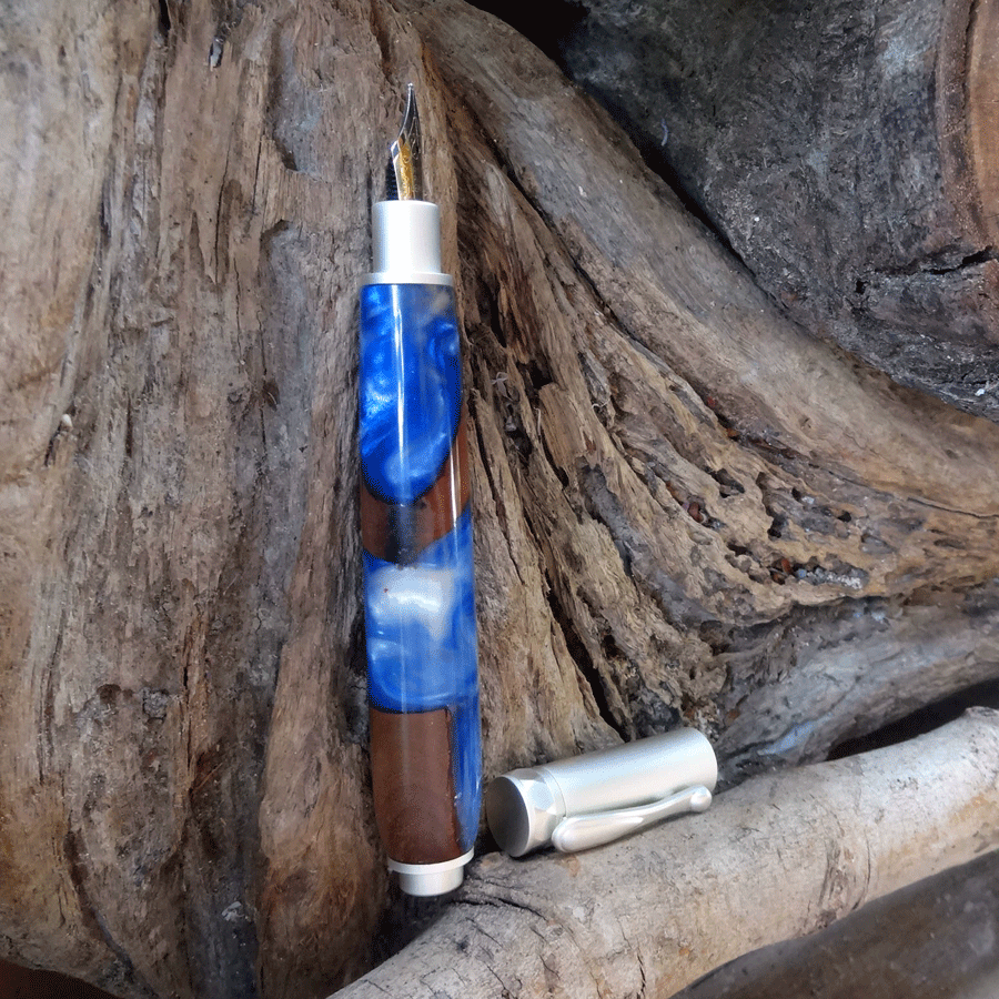 Driftwood and blue and white resin fountain pen