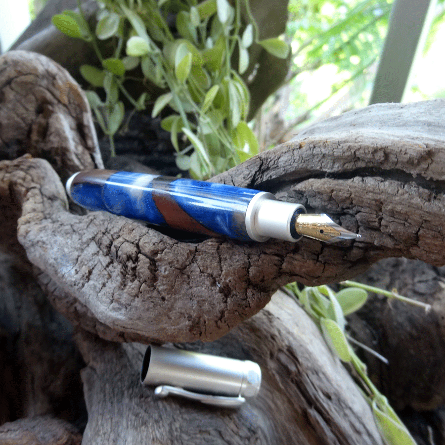 Driftwood and blue and white resin fountain pen