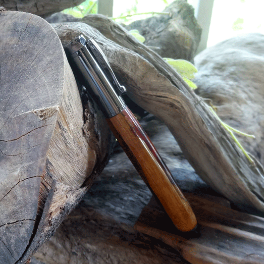 Driftwood and red pink resin fountain pen