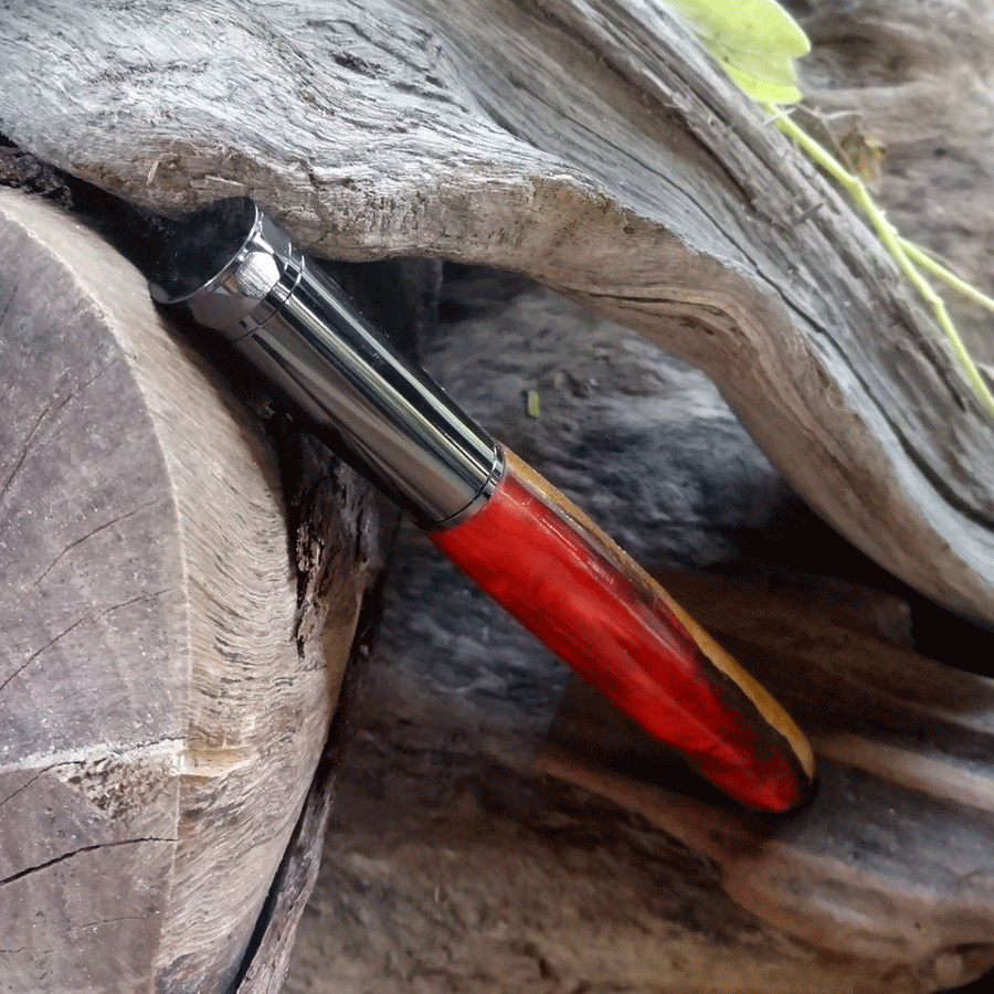 Driftwood and red pink resin fountain pen