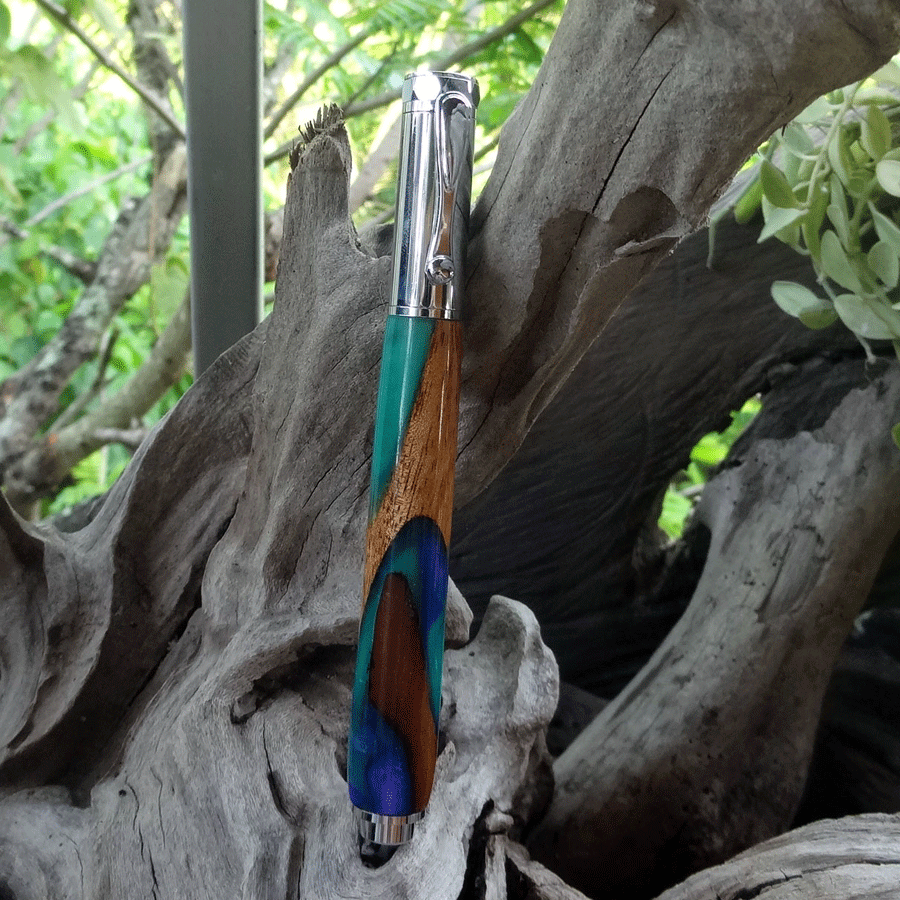 Driftwood and blue and green resin fountain pen