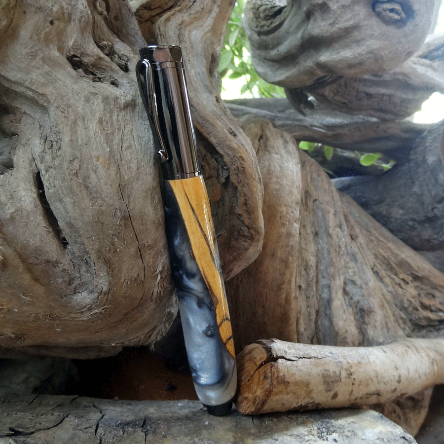 Driftwood and grey and pearl resin fountain pen