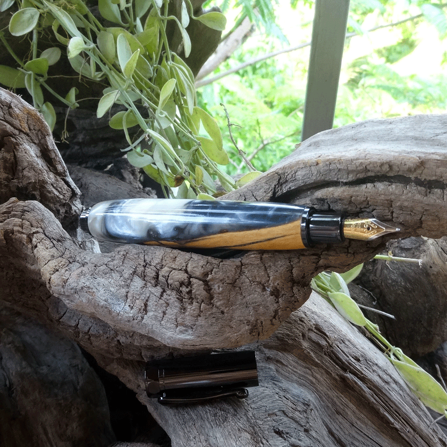 Driftwood and grey and pearl resin fountain pen