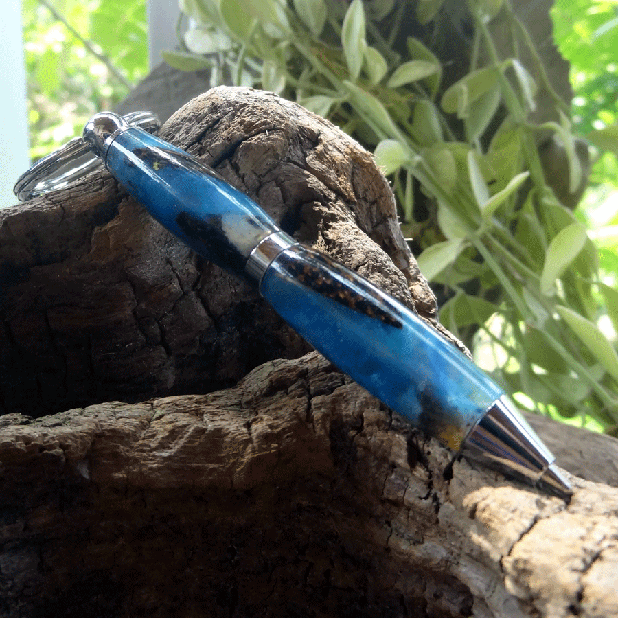 Driftwood and blue resin key chain twist pen