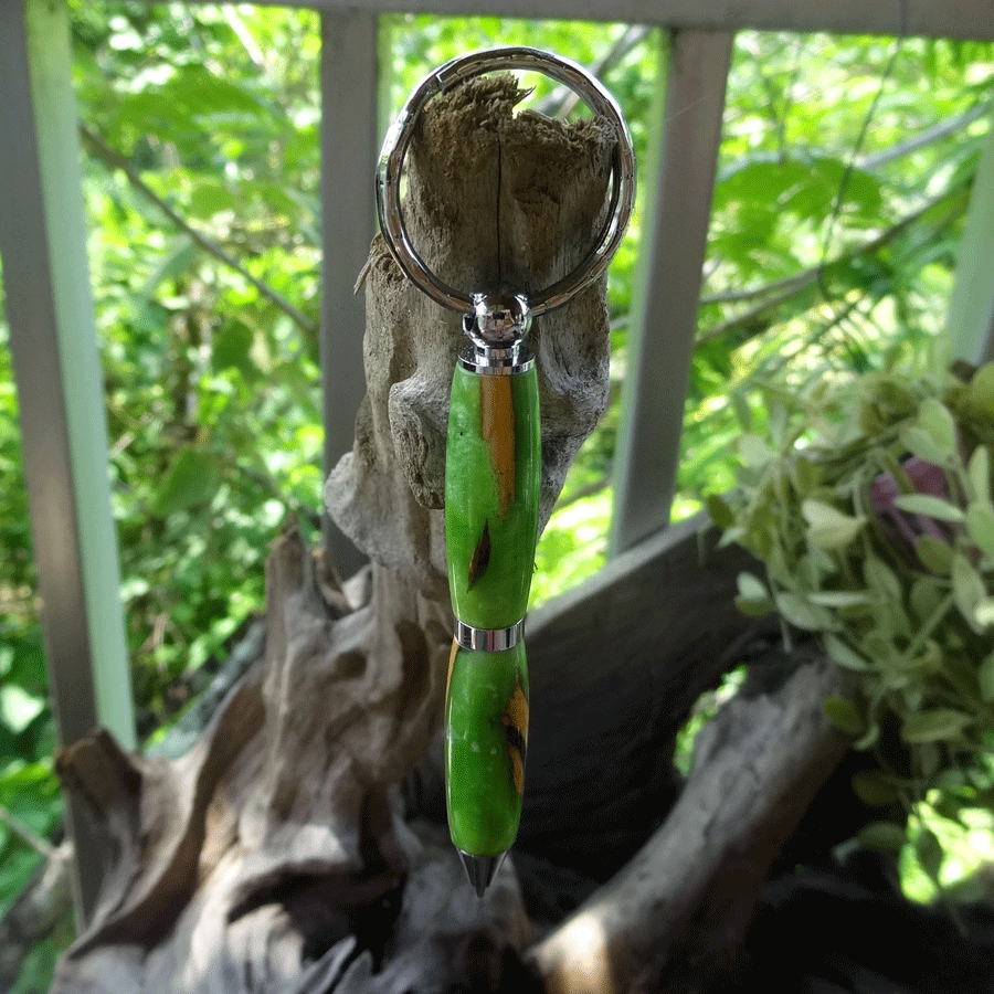 Driftwood and green resin key chain twist pen