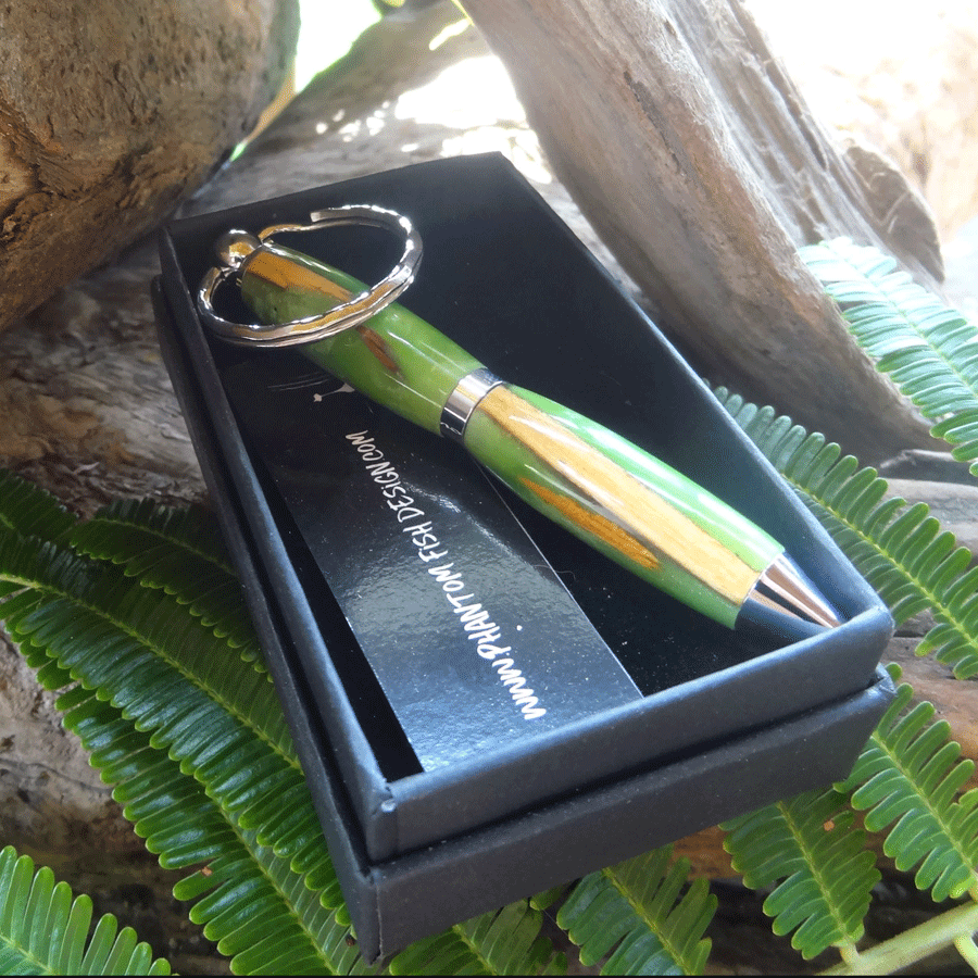 Driftwood and green resin key chain twist pen