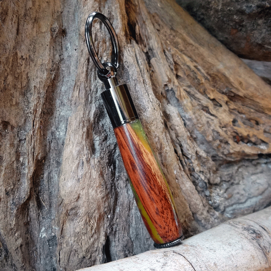 Driftwood and green and red resin key chain pen