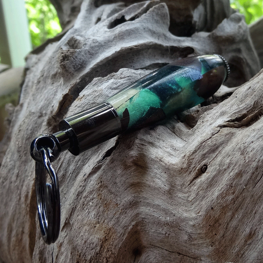 Driftwood and green resin key chain pen