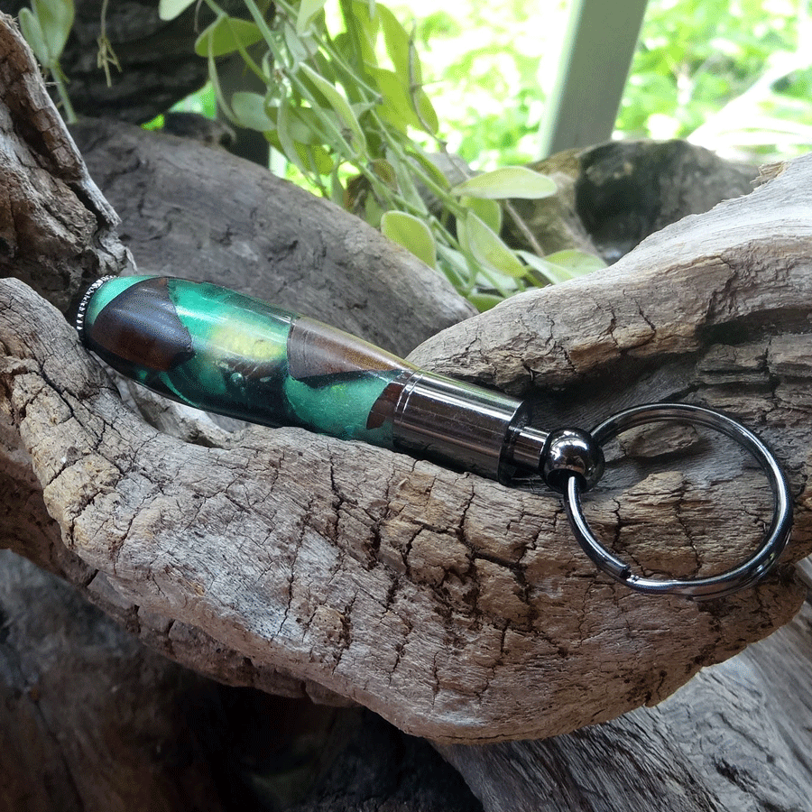 Driftwood and green resin key chain pen