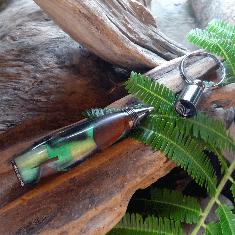 Driftwood and green resin key chain pen