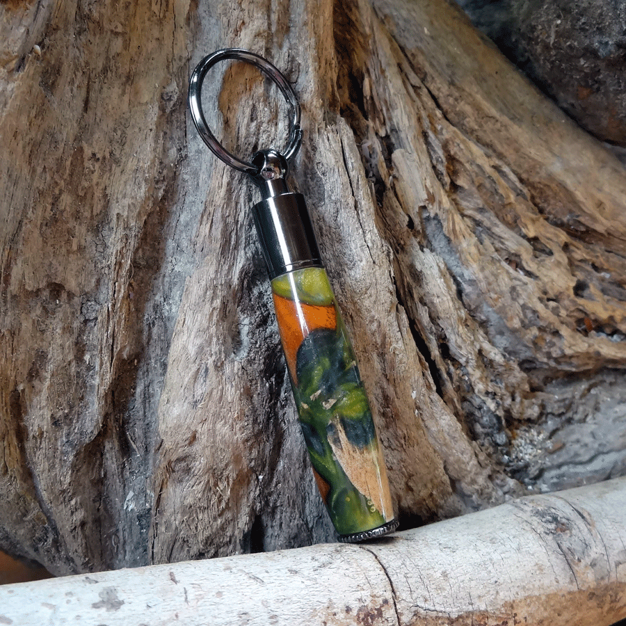 Driftwood and green resin key chain pen