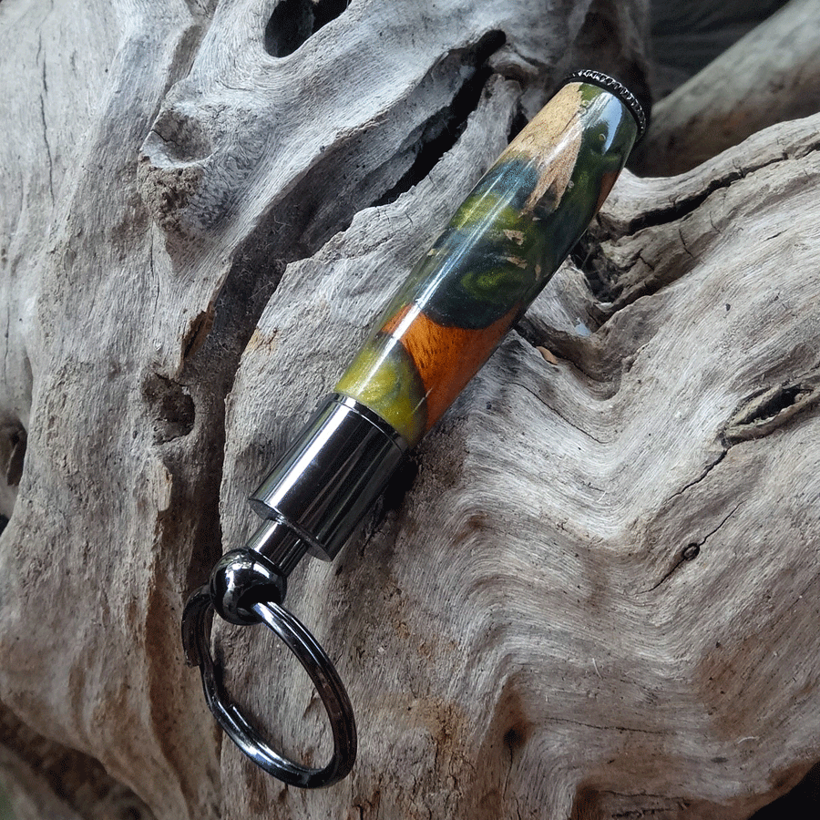 Driftwood and green resin key chain pen