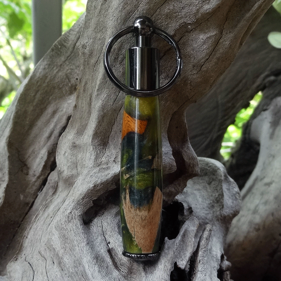 Driftwood and green resin key chain pen