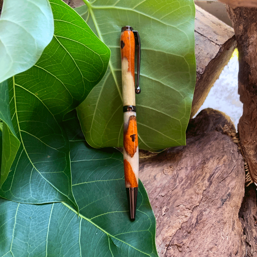 Driftwood and pearl resin pen