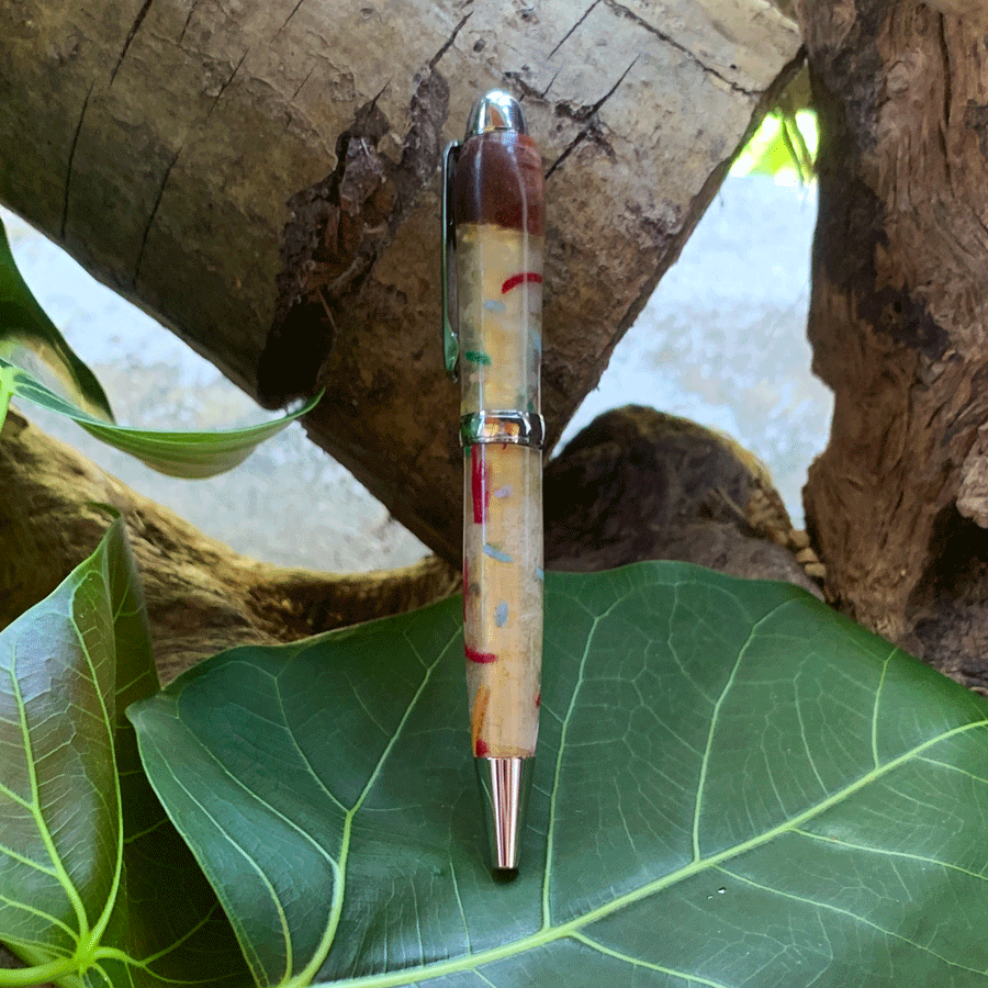 Driftwood and pearl resin pen